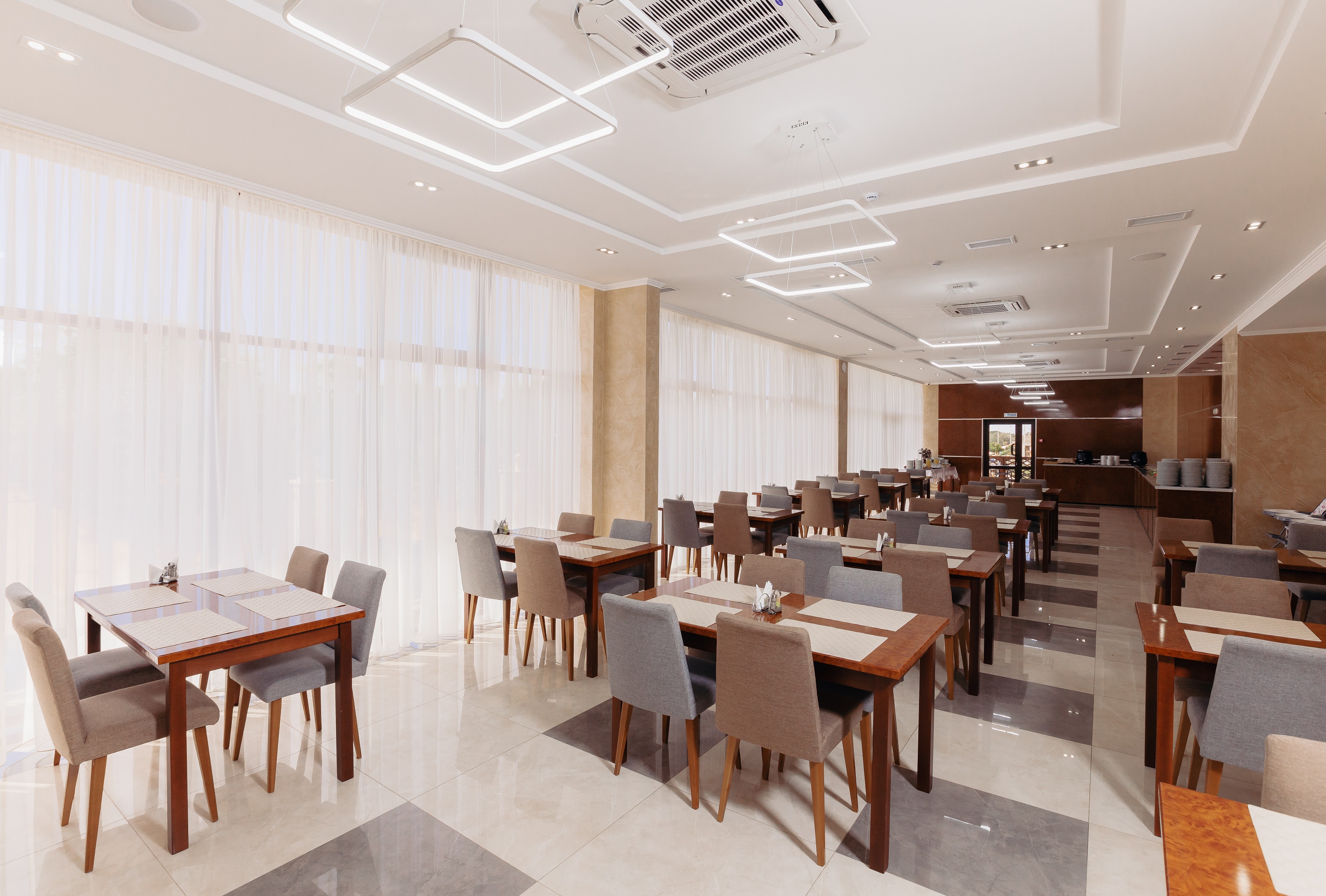 Фото Family Pride Inn