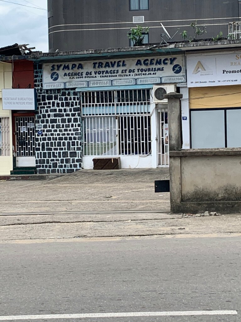 Convenience store Sympa Travel Agency, Douala, photo