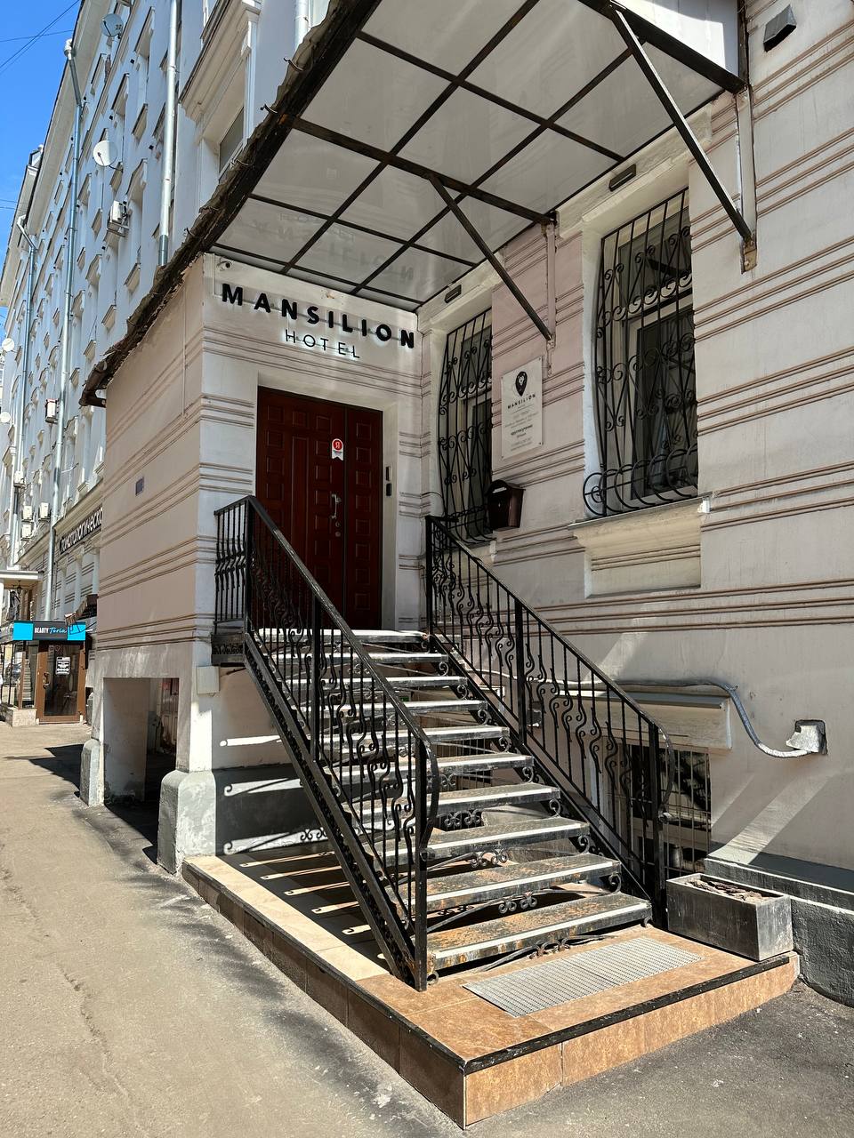 Фото отеля 1