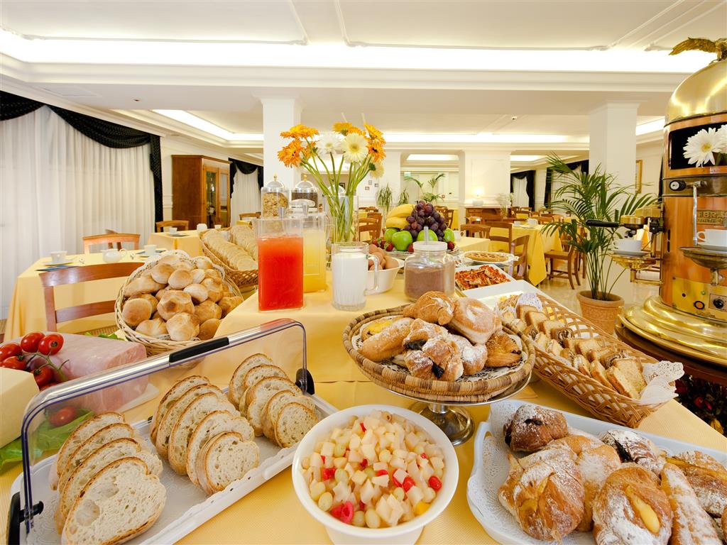 Фото Club House Hotel