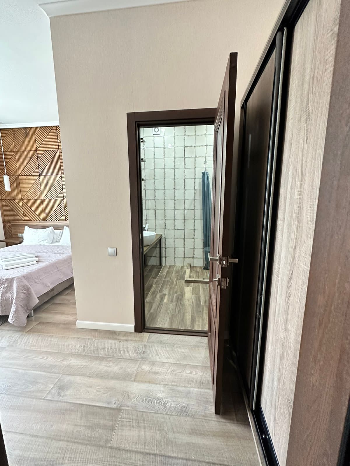 Фото River & House