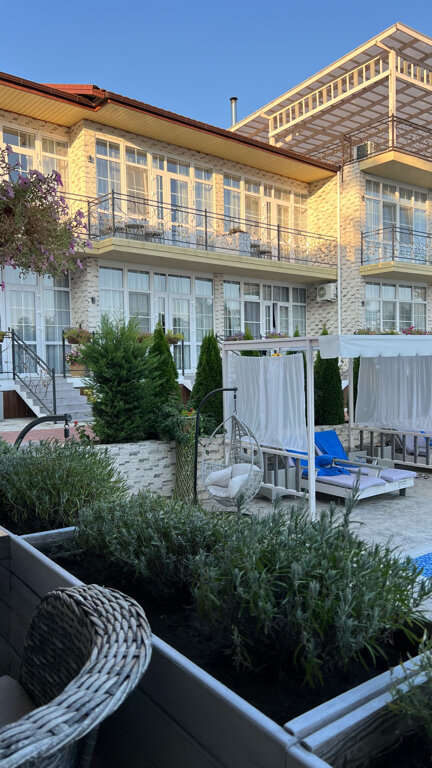 Фото Кромвель Вайт