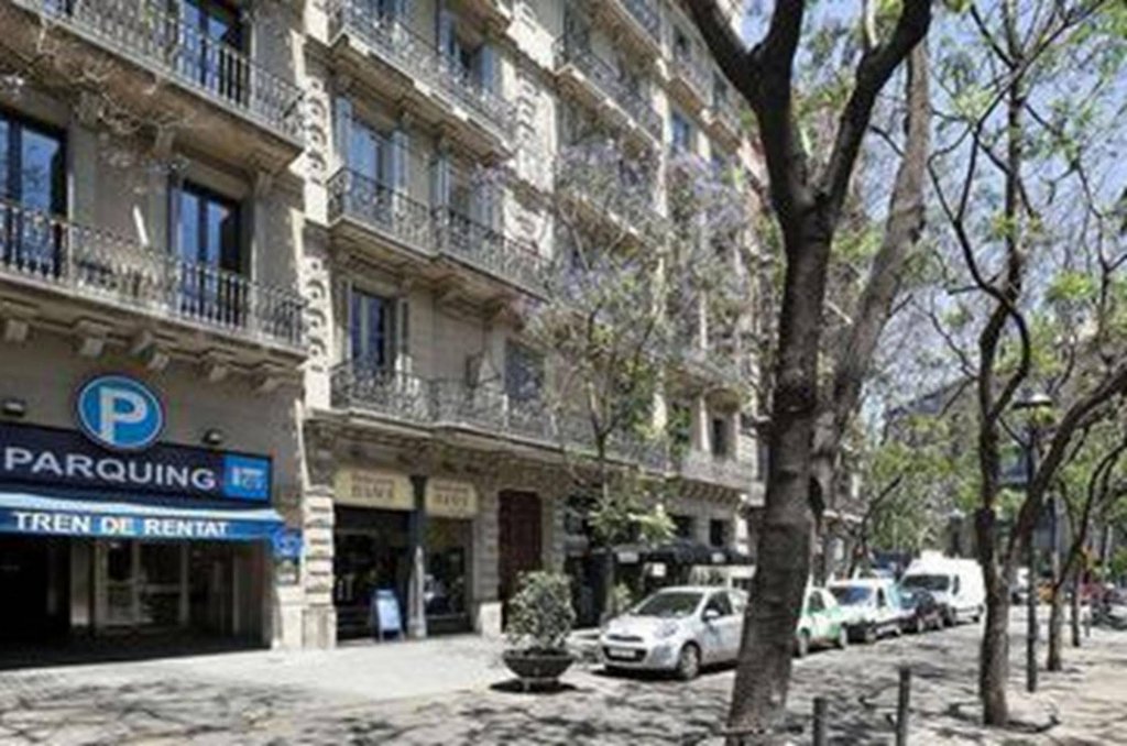 Фото Grandom Suites Barcelona