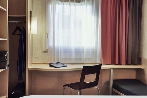 Гостиница ibis Sofia Airport в Софии