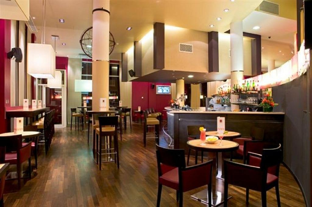 Фото Novotel London Greenwich