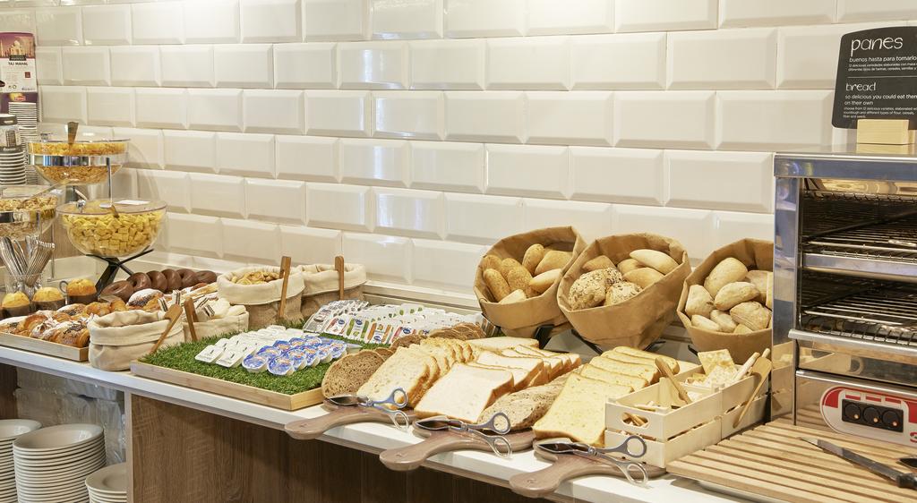 Фото Nh Barcelona Les Corts