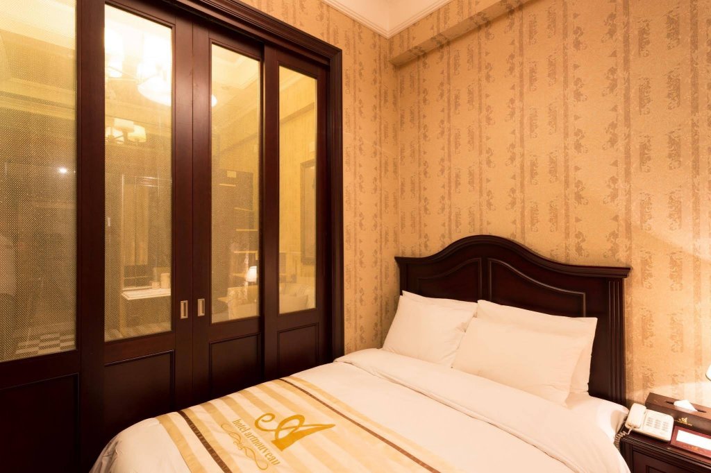 Фото Yeoksam Artnouveau City Hotel and Residence