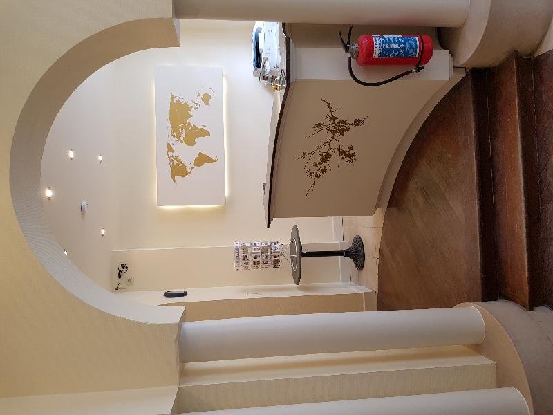 Фото Hotel Queen Mary