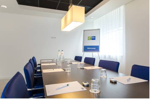 Фото Holiday Inn Express Rotterdam - Central Station