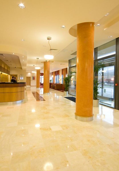 Фото Ibis Brighton City Centre - Station