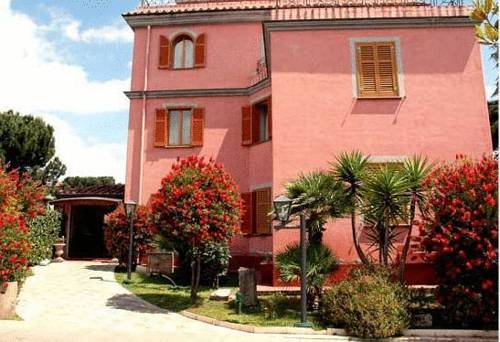 Фото Hotel Arco Di Travertino