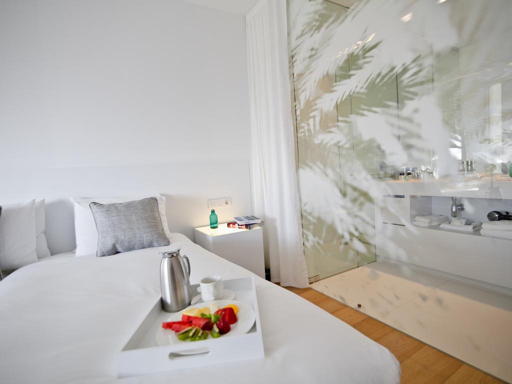 Фото Renaissance Barcelona Fira Hotel