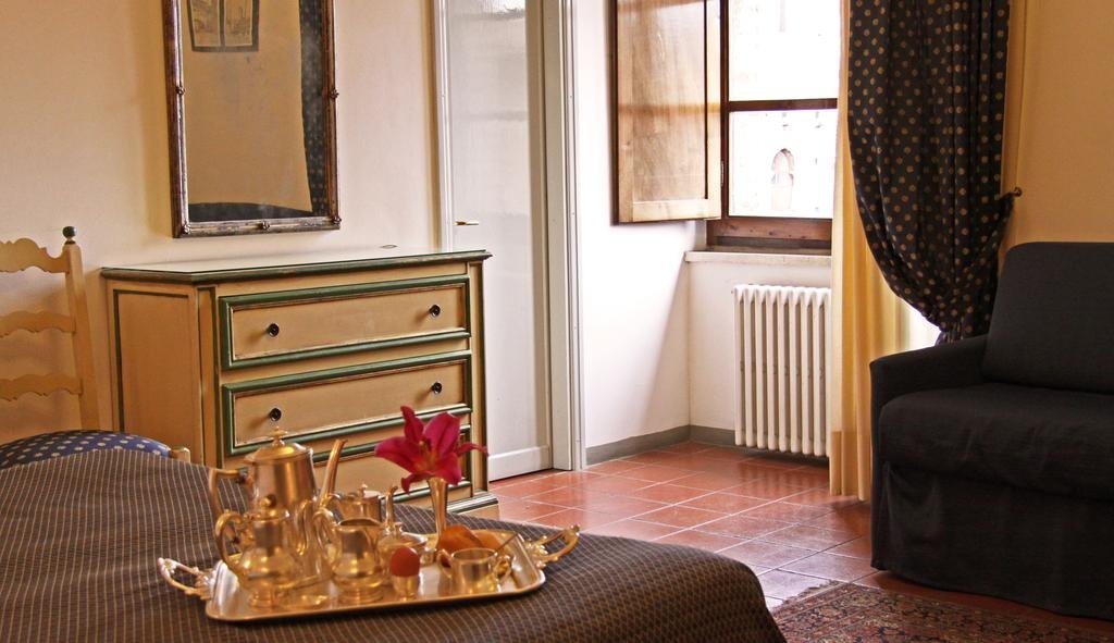 Фото Hotel La Cisterna