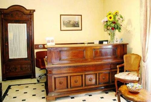 Фото Hotel Arco Di Travertino