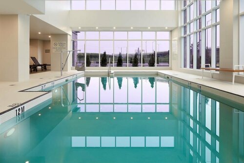 Гостиница DoubleTree by Hilton Montreal Airport в Дорвале