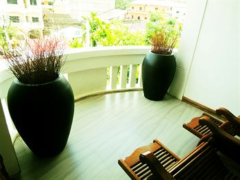 Фото Villa Um Theara - Urban Retreat