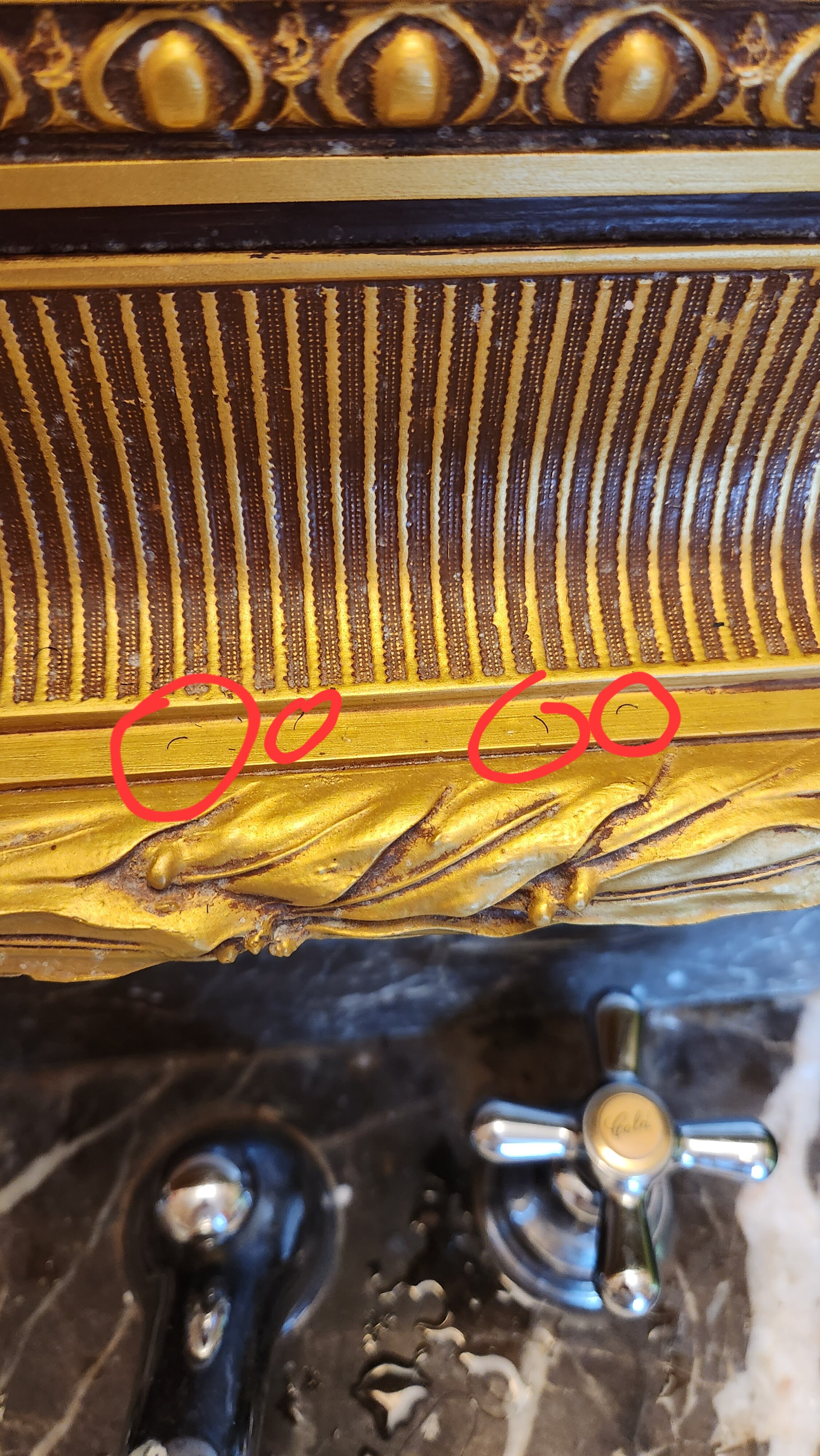 Фото Four Seasons Place