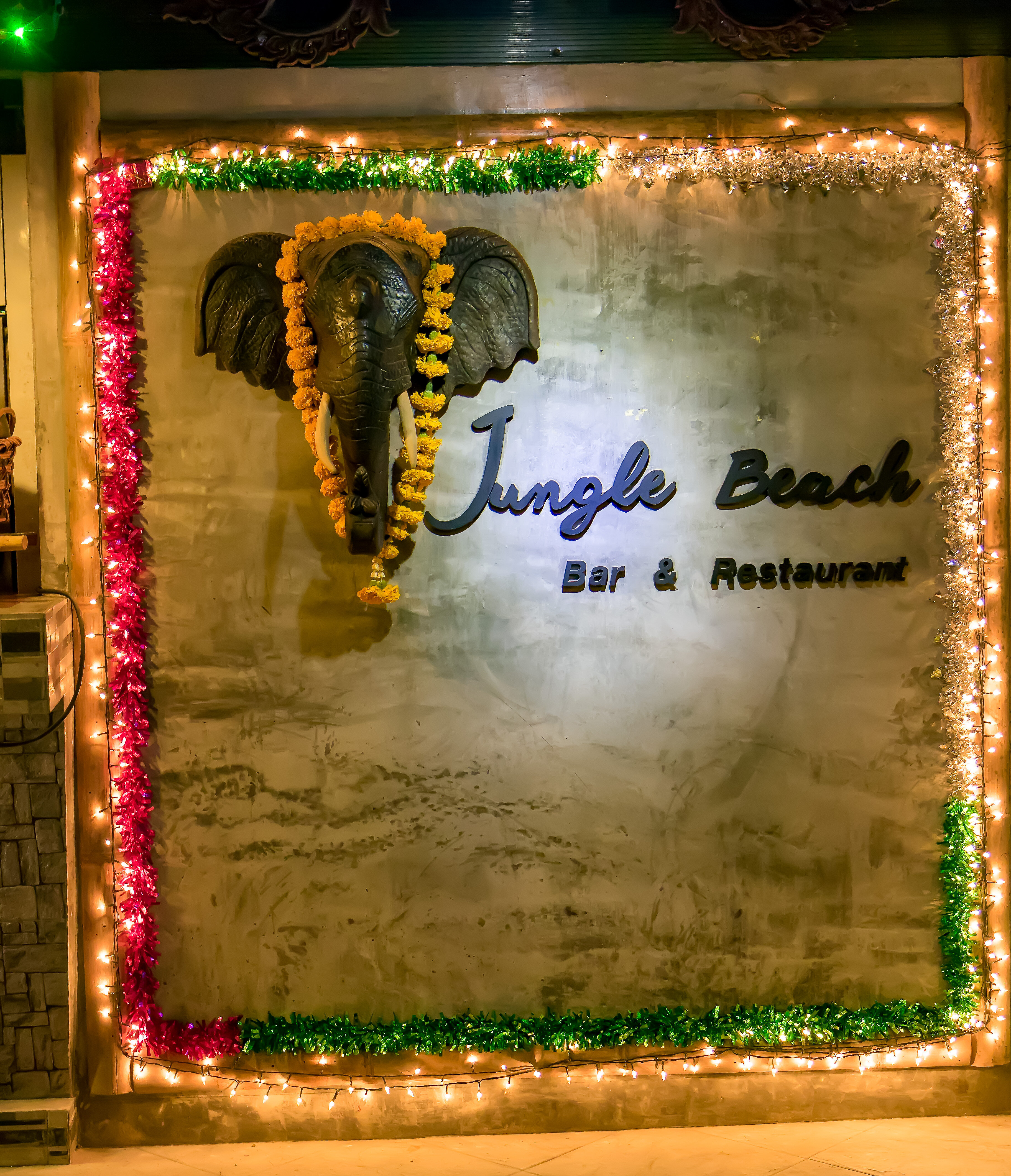 Фото Phi Phi Island Cabana Hotel