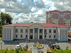 Municipal agency Youth Center (Karla Marksa Street, 23), leisure club