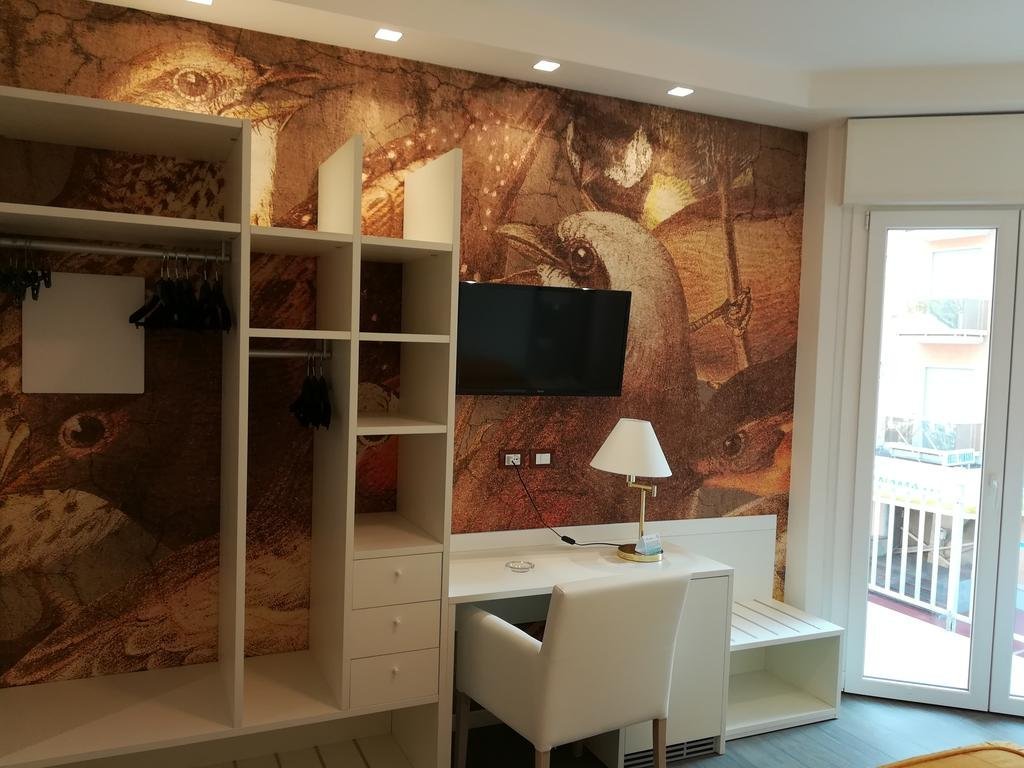 Фото Hotel Majestic