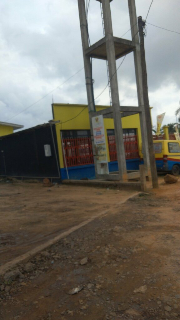 Department store V-V Groupe Yassa, Douala, photo