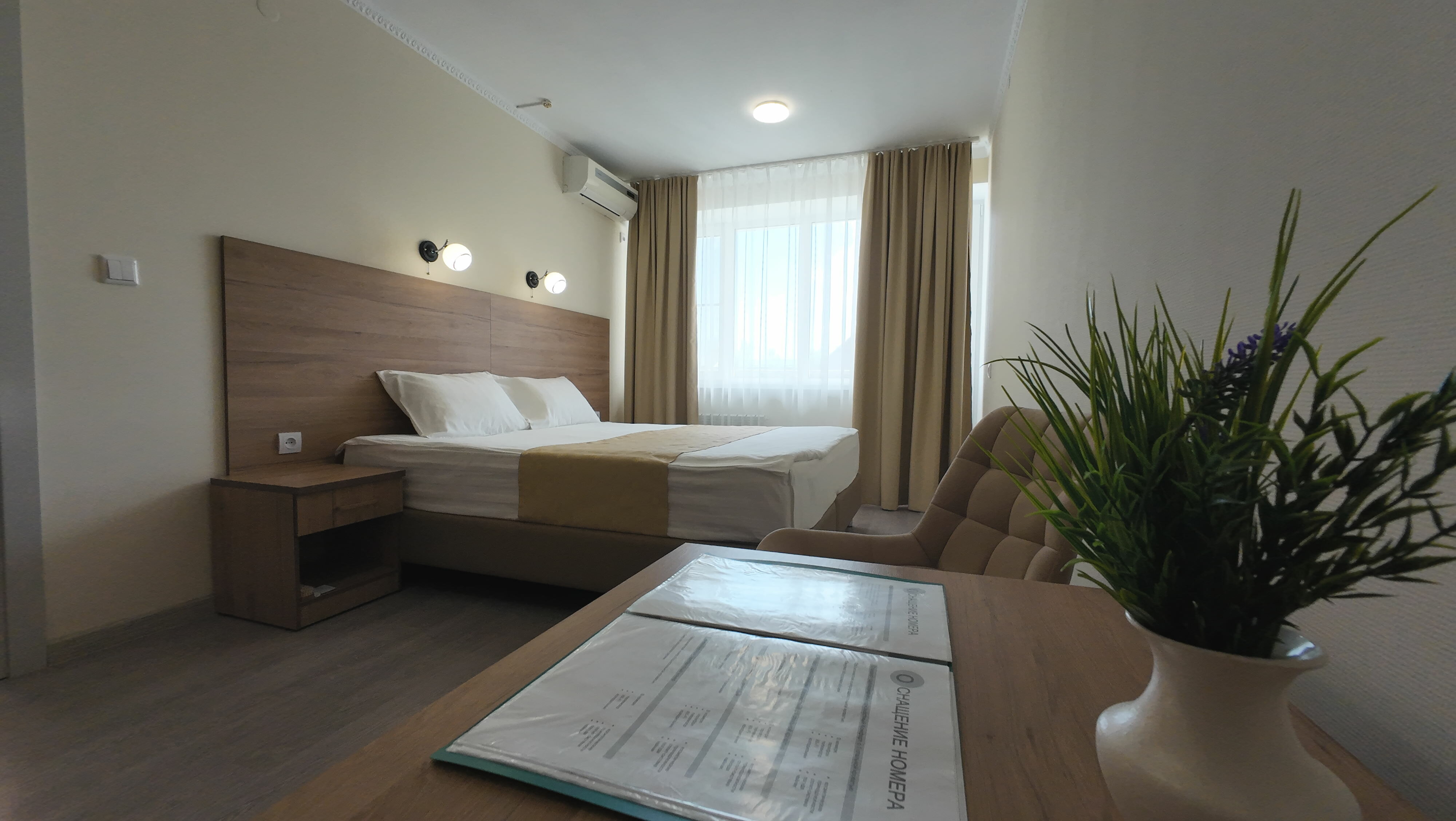 Фото отеля 1