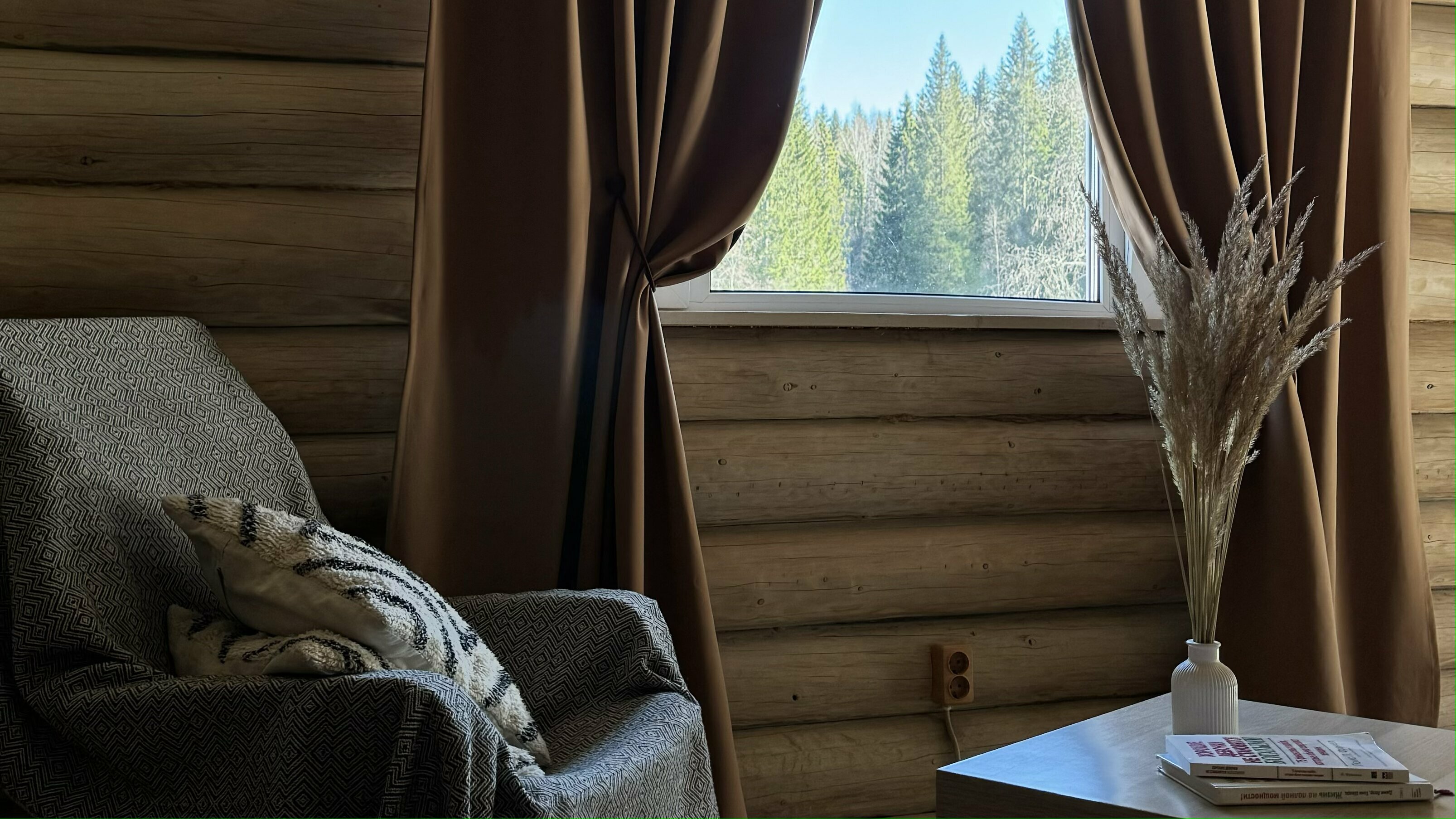 Фото Дом и река