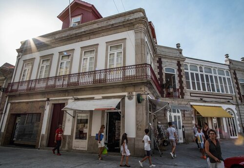 Гостиница Dona Emília Guesthouse в Виана-ду-Каштелу