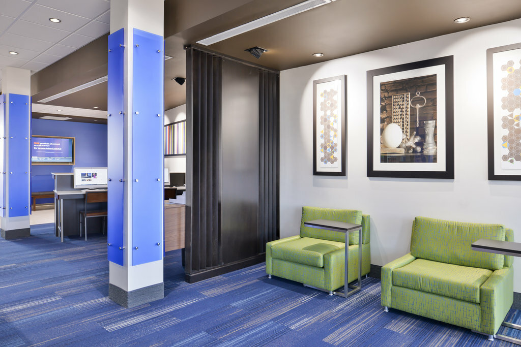 Фото Holiday Inn Express & Suites Kansas City - Lee's Summit, an Ihg Hotel