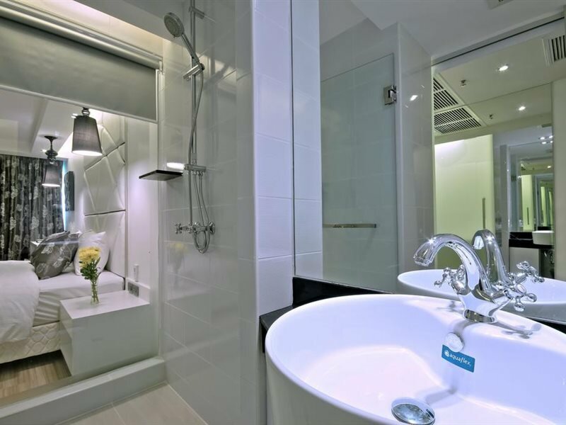 Фото Отель Sukhumvit Suites