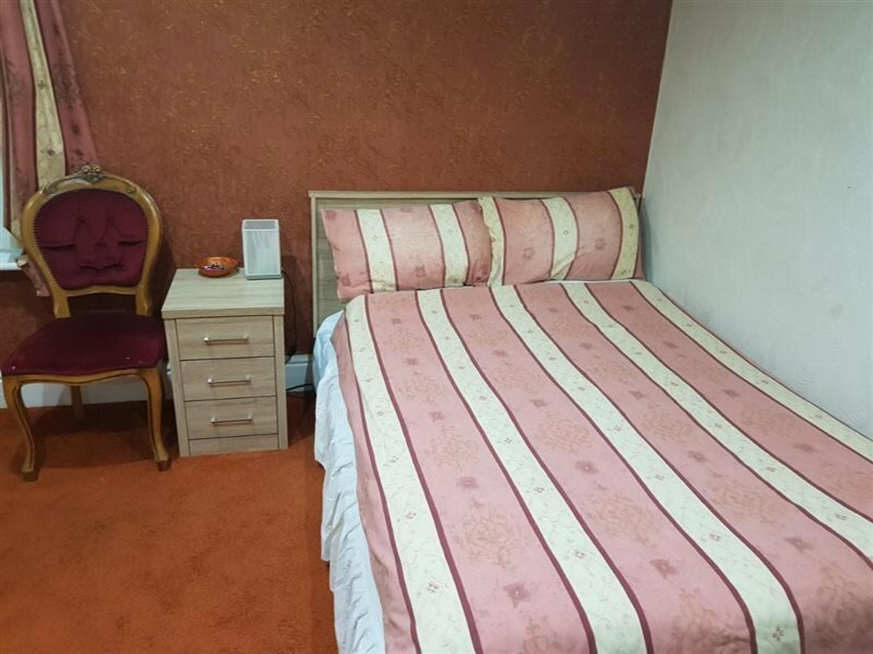 Фото The Albany Hotel