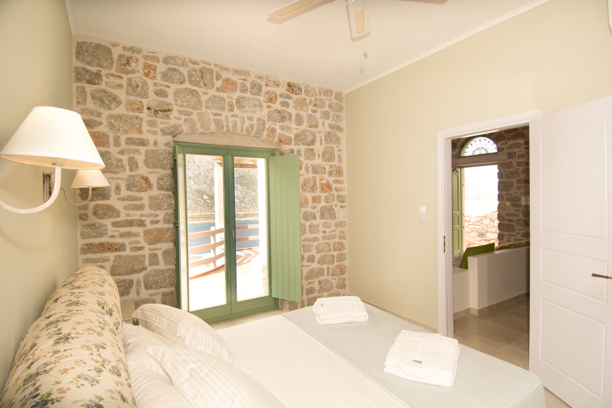 Фото Petra Boutique Homes