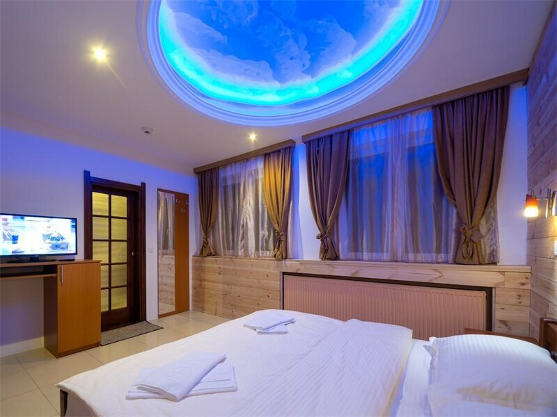 Hotel Enigma Hotel, Zhabljak, photo