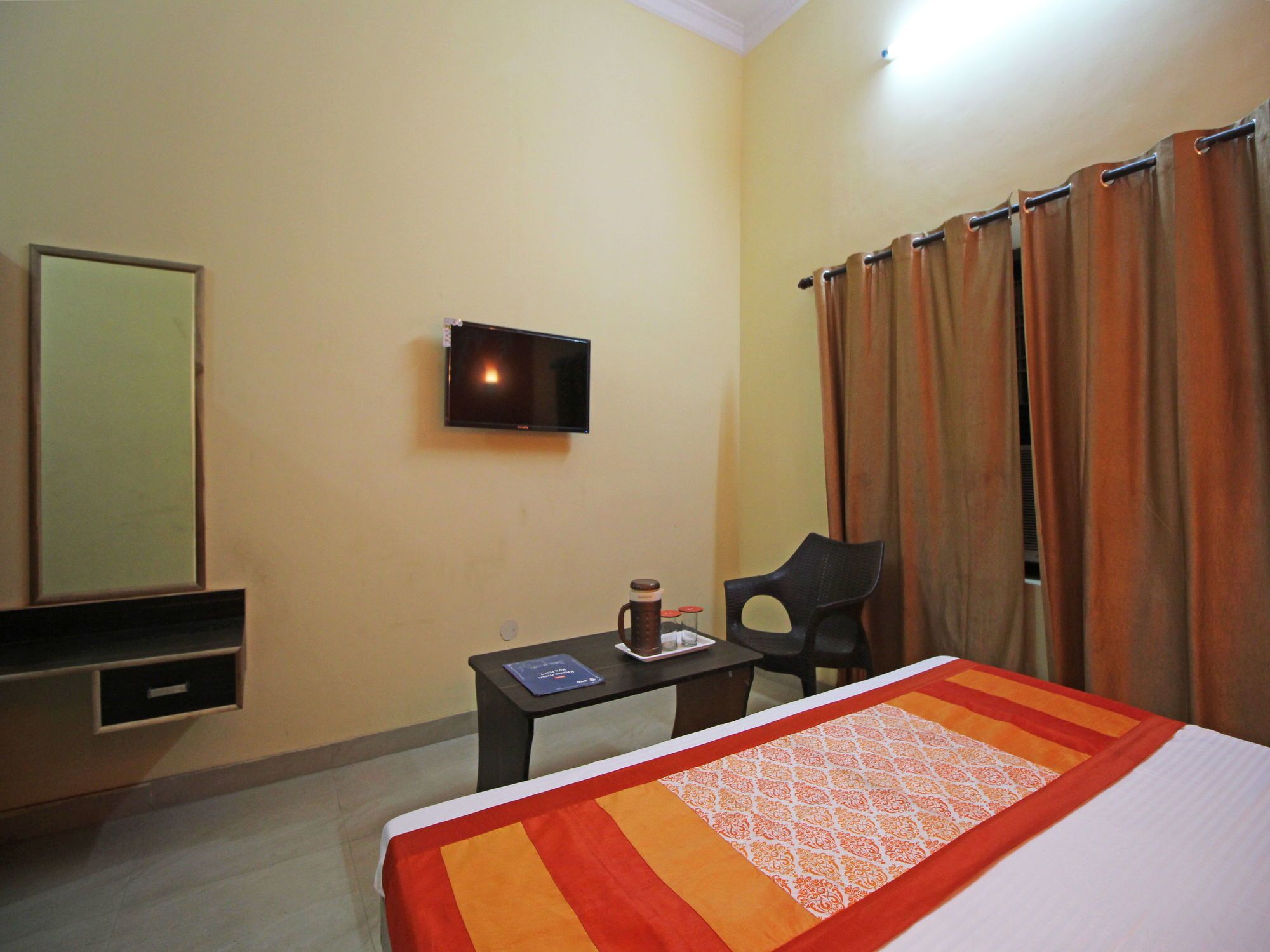 Фото Oyo 4715 Kk Residency