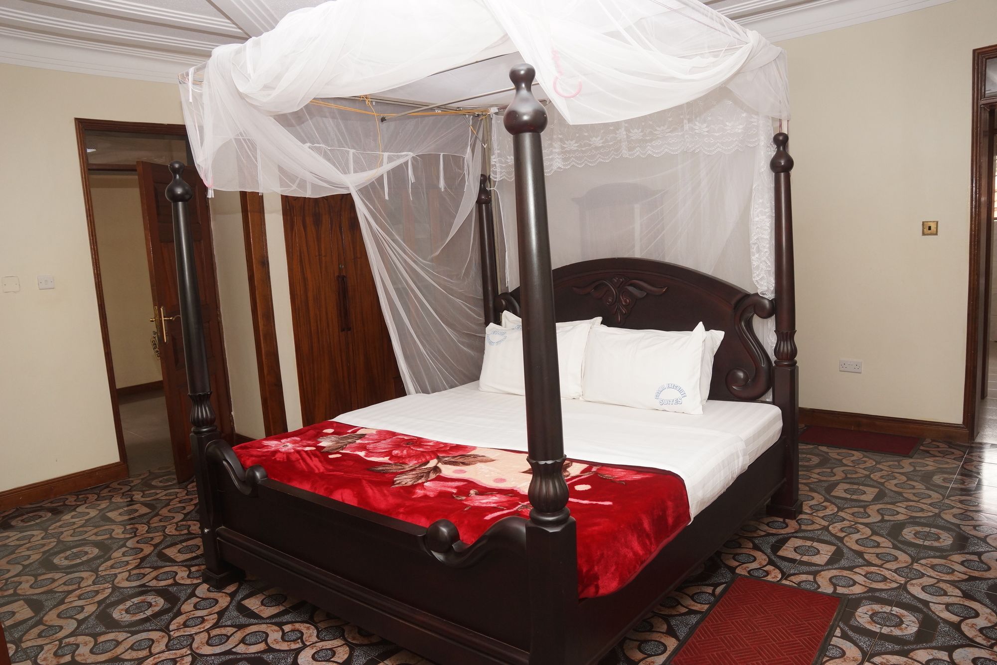 Фото Cosmil Executive Suites