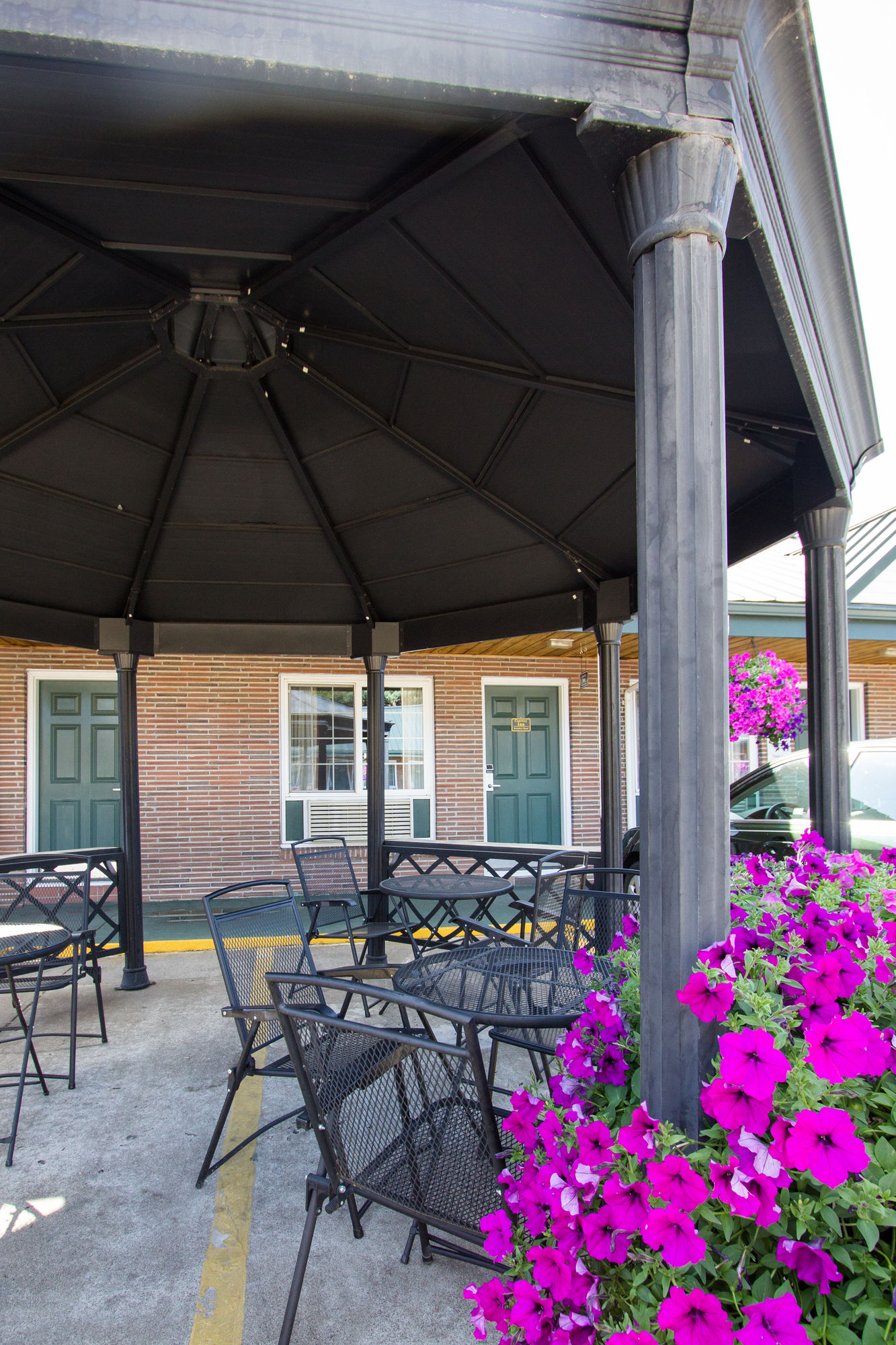 Фото Courtesy Inn Eugene Downtown