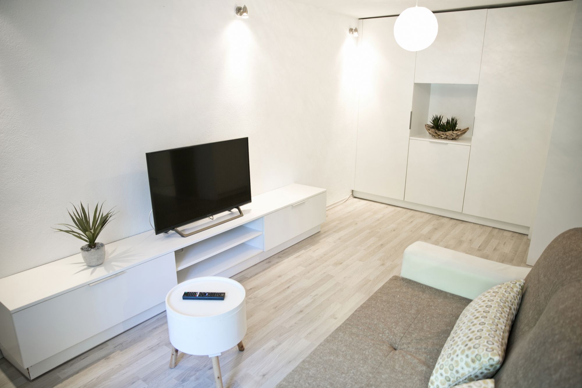 Фото Apartments Hiša Pod Gradom