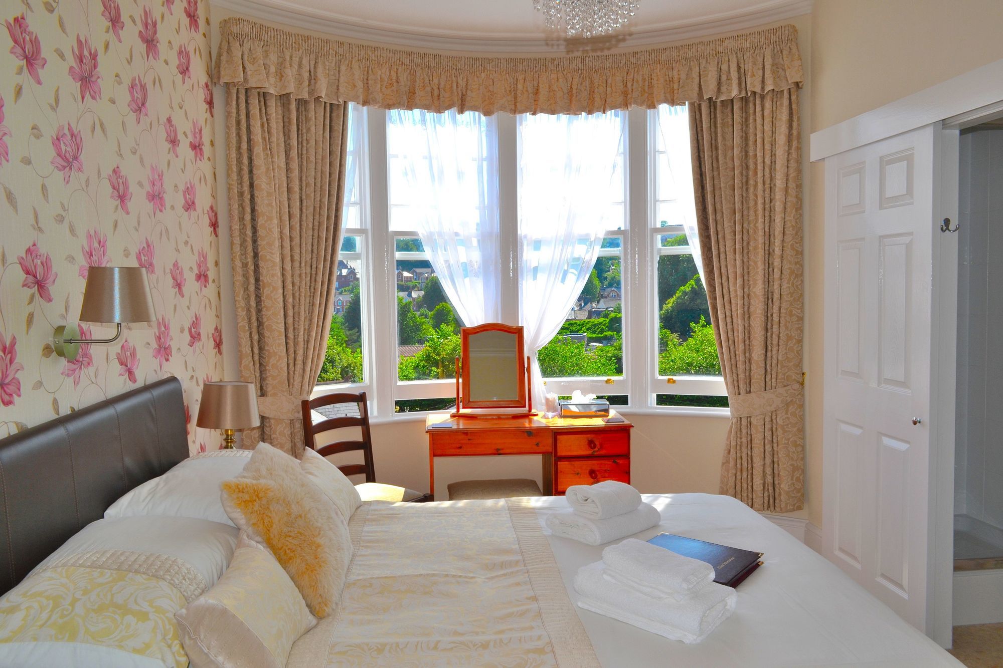 Фото The Sandpiper Guest House