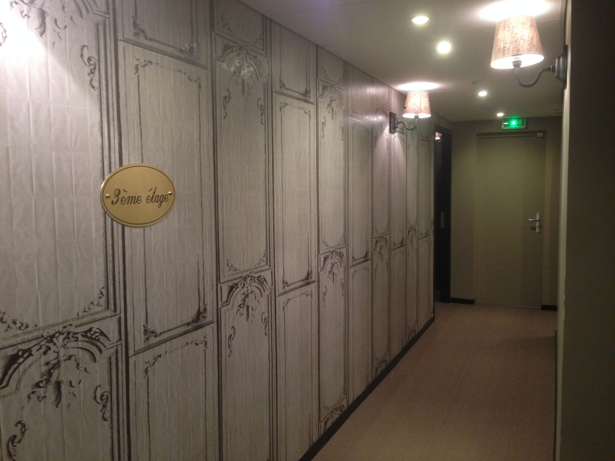 Фото Le Nemours Rennes