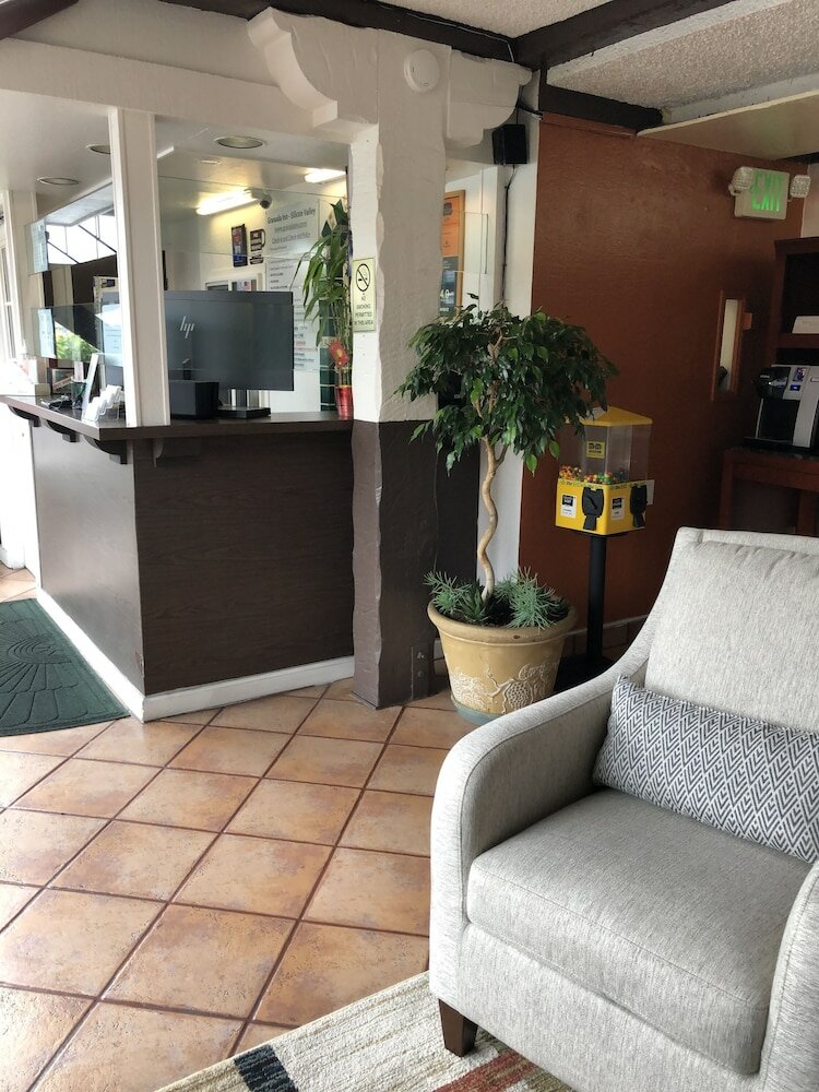 Фото Granada Inn