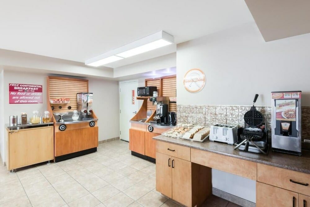 Фото London Travel Inn