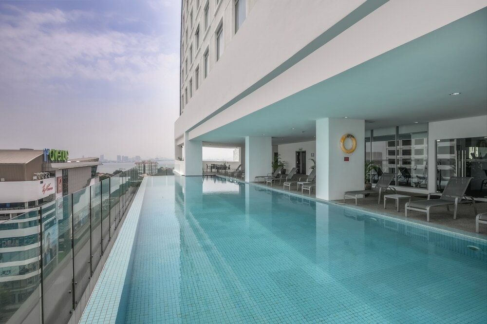 Фото St Giles Wembley Penang