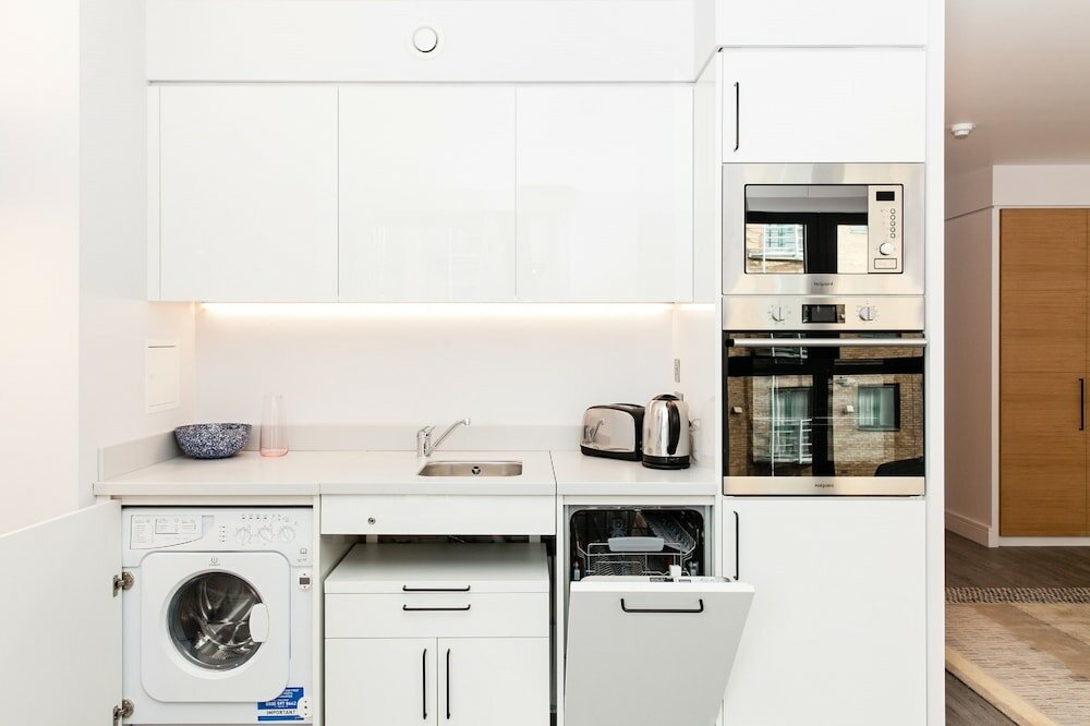 Фото Rockwell East