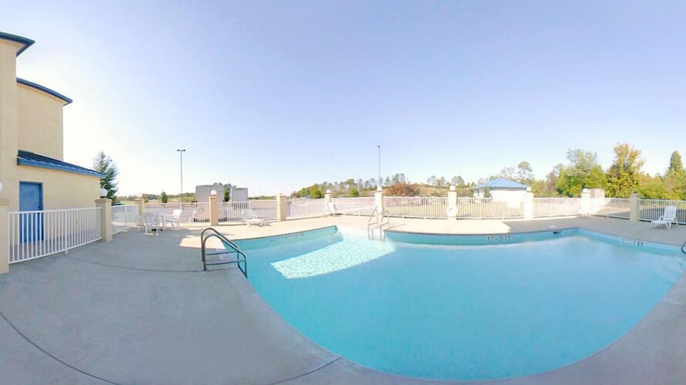 Фото Comfort Inn & Suites Lincoln Talladega I-20