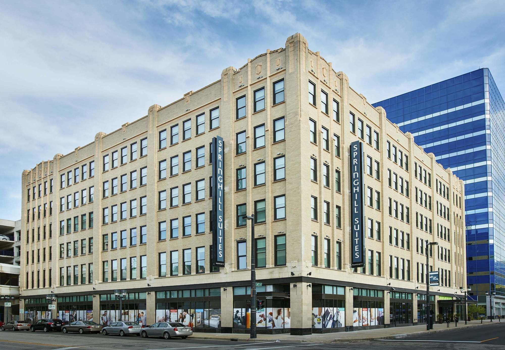 Фото SpringHill Suites by Marriott Milwaukee Downtown