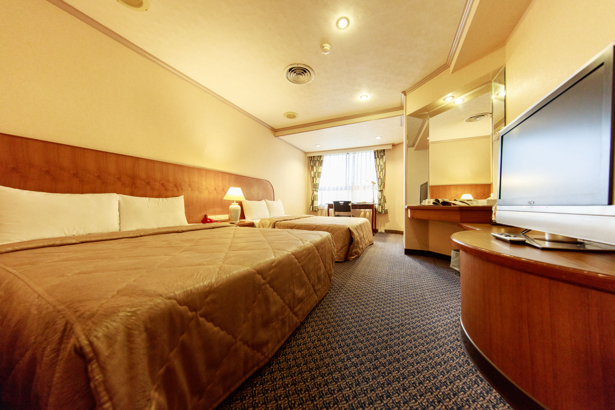 Фото Chungli Business Hotel