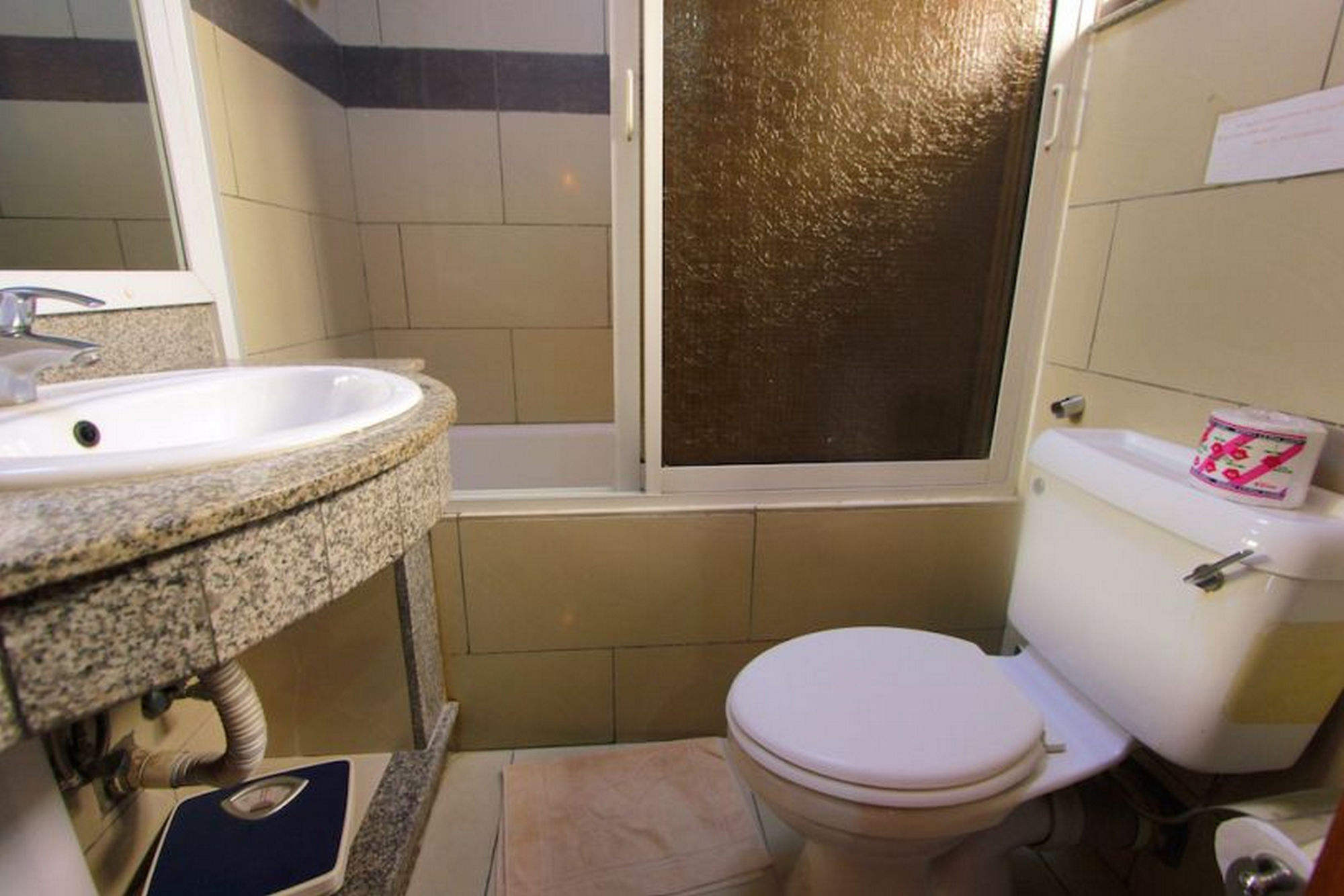 Фото Carliza Hotel Apapa