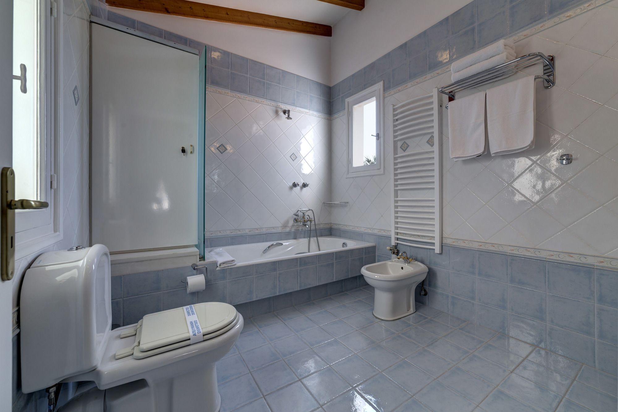 Фото Home & Poetry