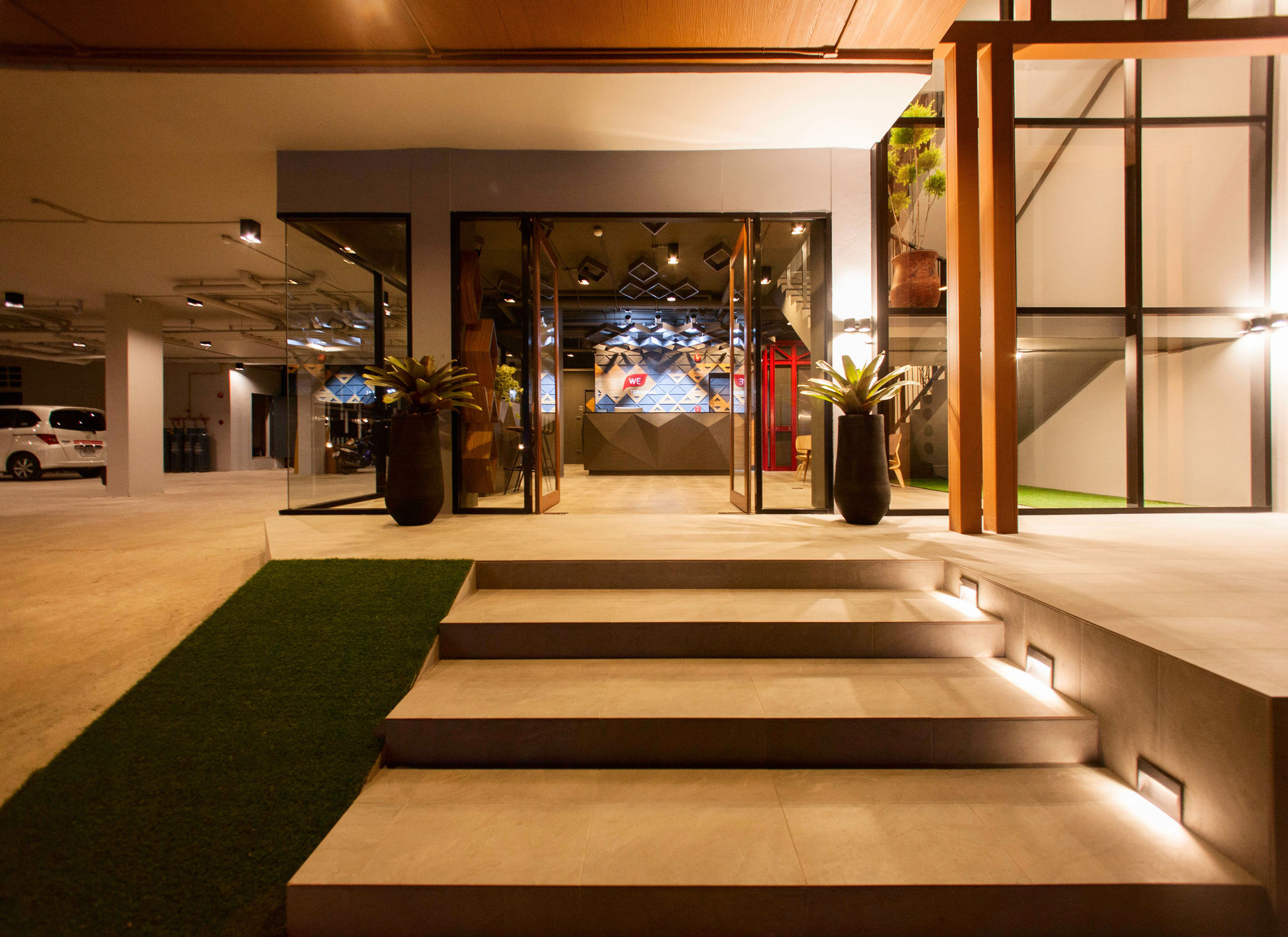 Фото We Terminal Hotel