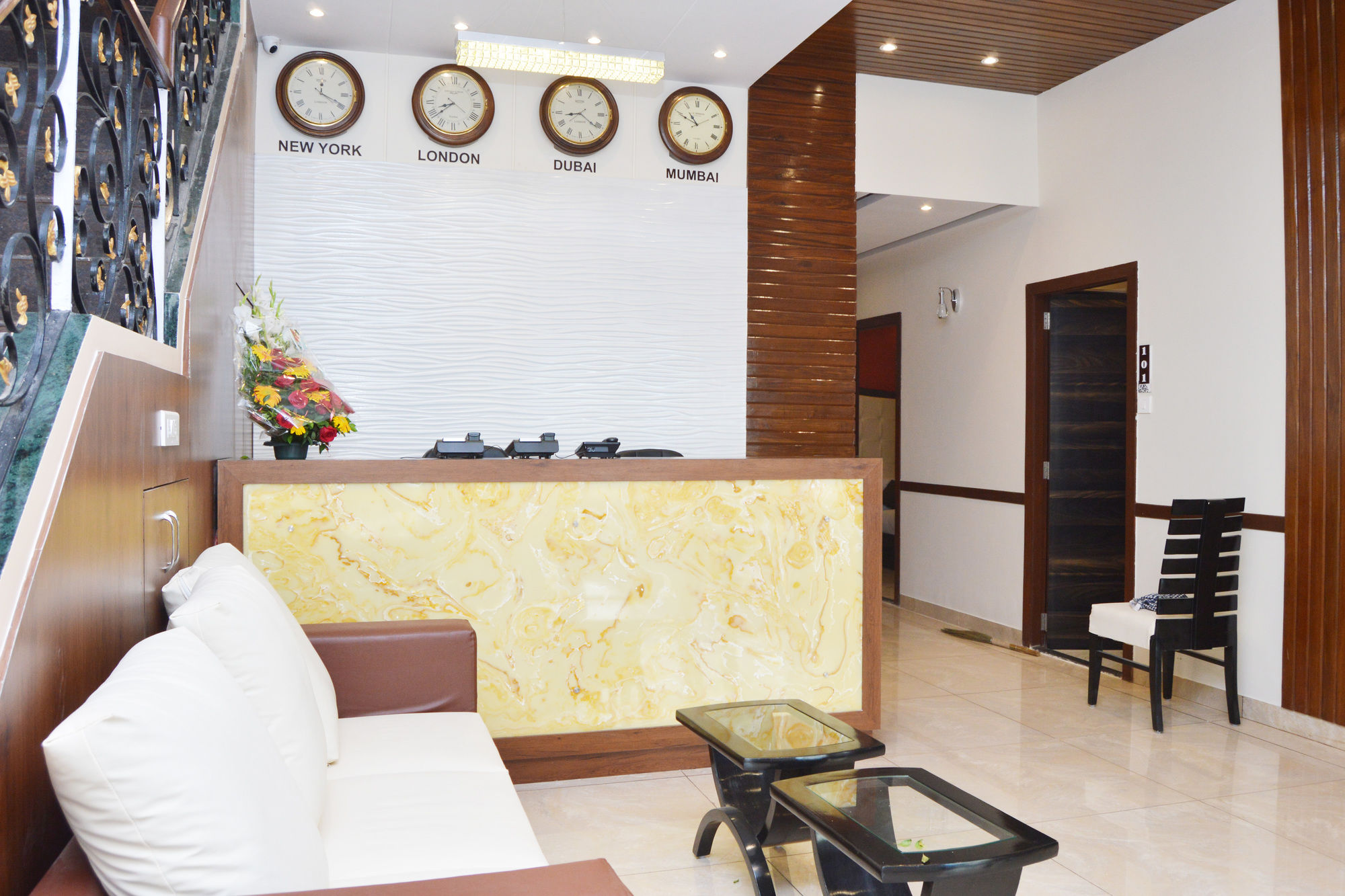 Фото Hotel Ak International